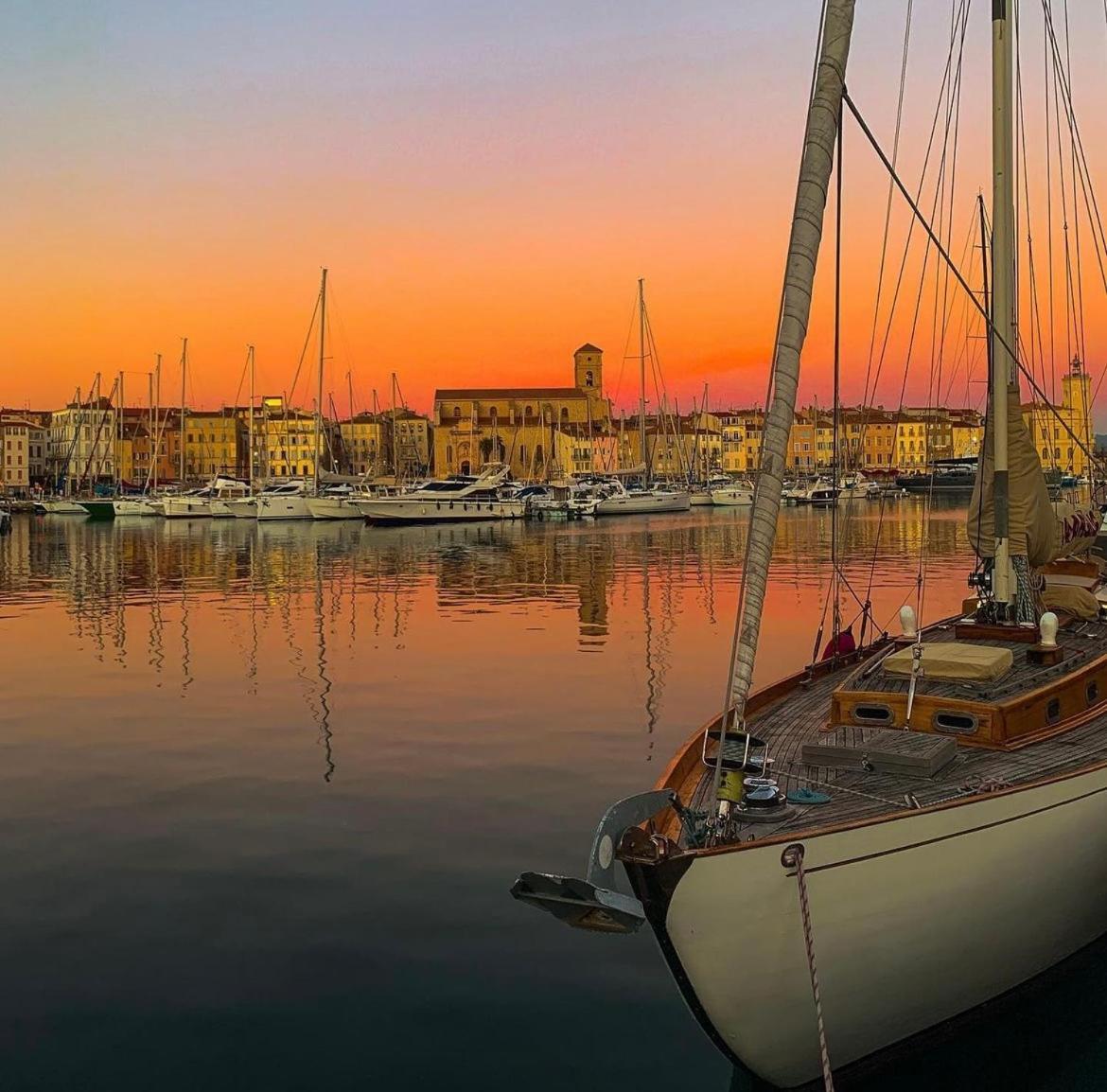 Beau T2 Tout Equipe Sur Le Port, Centre Ville ลาซิโอตาต์ ภายนอก รูปภาพ